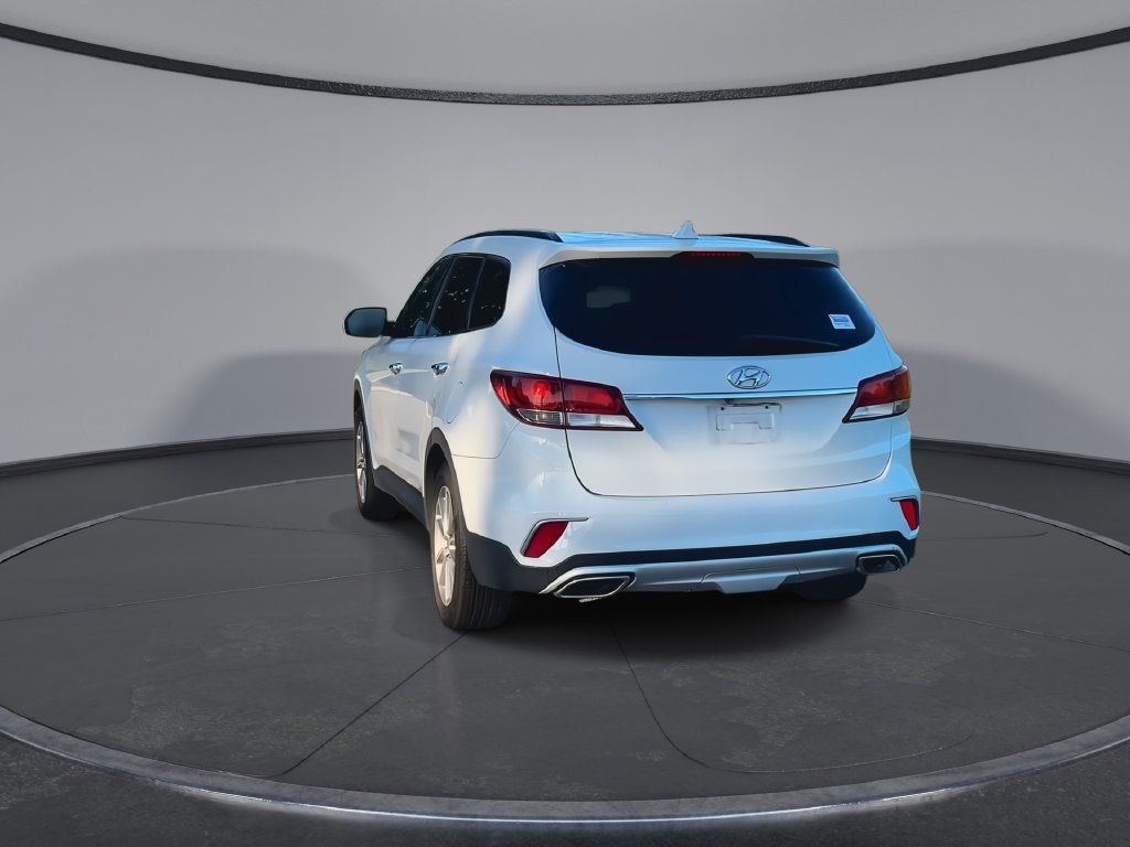 Used 2017 Hyundai Santa Fe SE FWD image 7