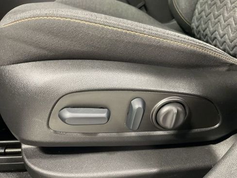 Used 2022 Chevrolet Equinox LT image 12