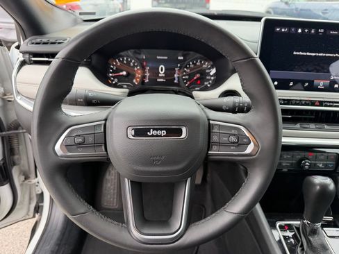 Used 2024 Jeep Compass Limited AWD/4WD image 10
