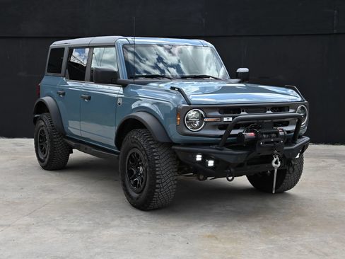 Used 2023 Ford Bronco Big Bend w/ Sasquatch Package AWD/4WD image 2