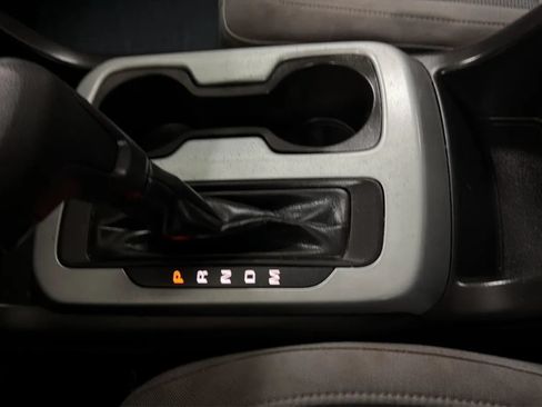 Used 2016 Chevrolet Colorado LT w/ LT Convenience Package RWD image 12