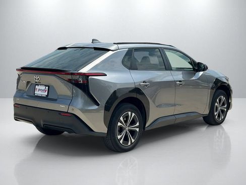 Used 2024 Toyota bZ4X AWD image 5