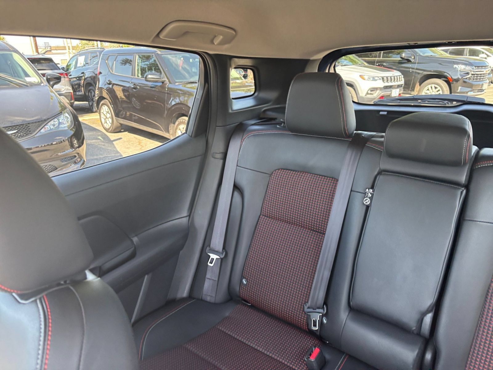 Used 2026 Nissan Kicks SR FWD image 39