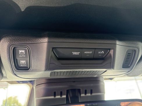 Certified 2025 Jeep Wrangler Unlimited Sahara w/ Safety Group image 28