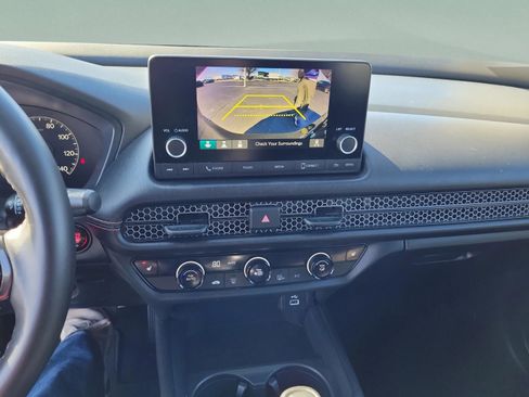 Certified 2025 Honda HR-V Sport image 25