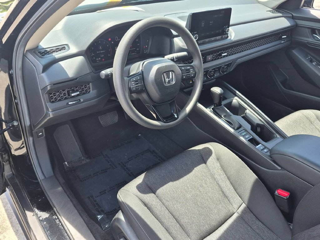 Used 2025 Honda Accord SE image 13