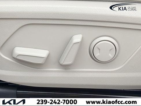 New 2025 Kia Sorento S w/ Panoramic Sunroof Package image 19