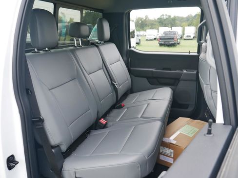 New 2025 Ford F250 XL w/ XL Chrome Package image 41