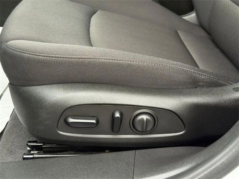 Used 2023 Chevrolet Malibu LT image 18