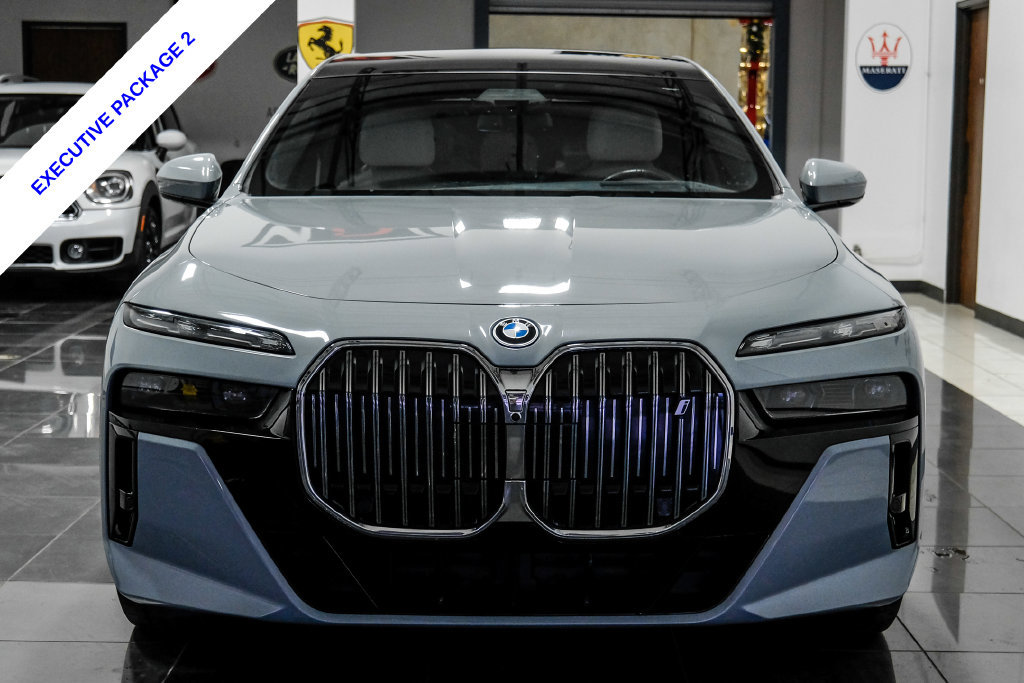 Used 2023 BMW i7 xDrive60 AWD/4WD image 6