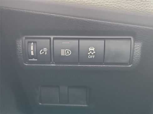 Used 2026 Toyota Corolla Cross LE w/ Moonroof Package FWD image 17