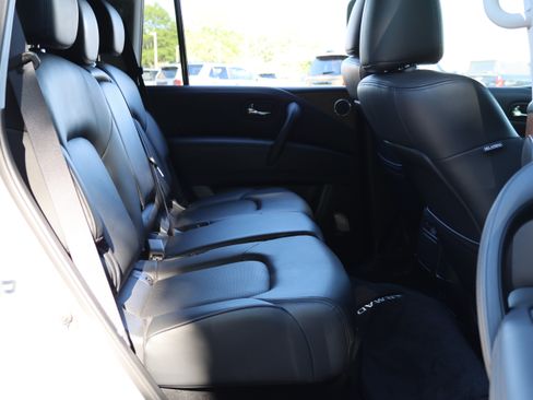 Used 2024 Nissan Armada SL AWD/4WD image 20