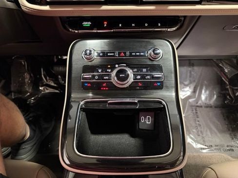 Used 2023 Lincoln Nautilus FWD w/ Premium Package image 38
