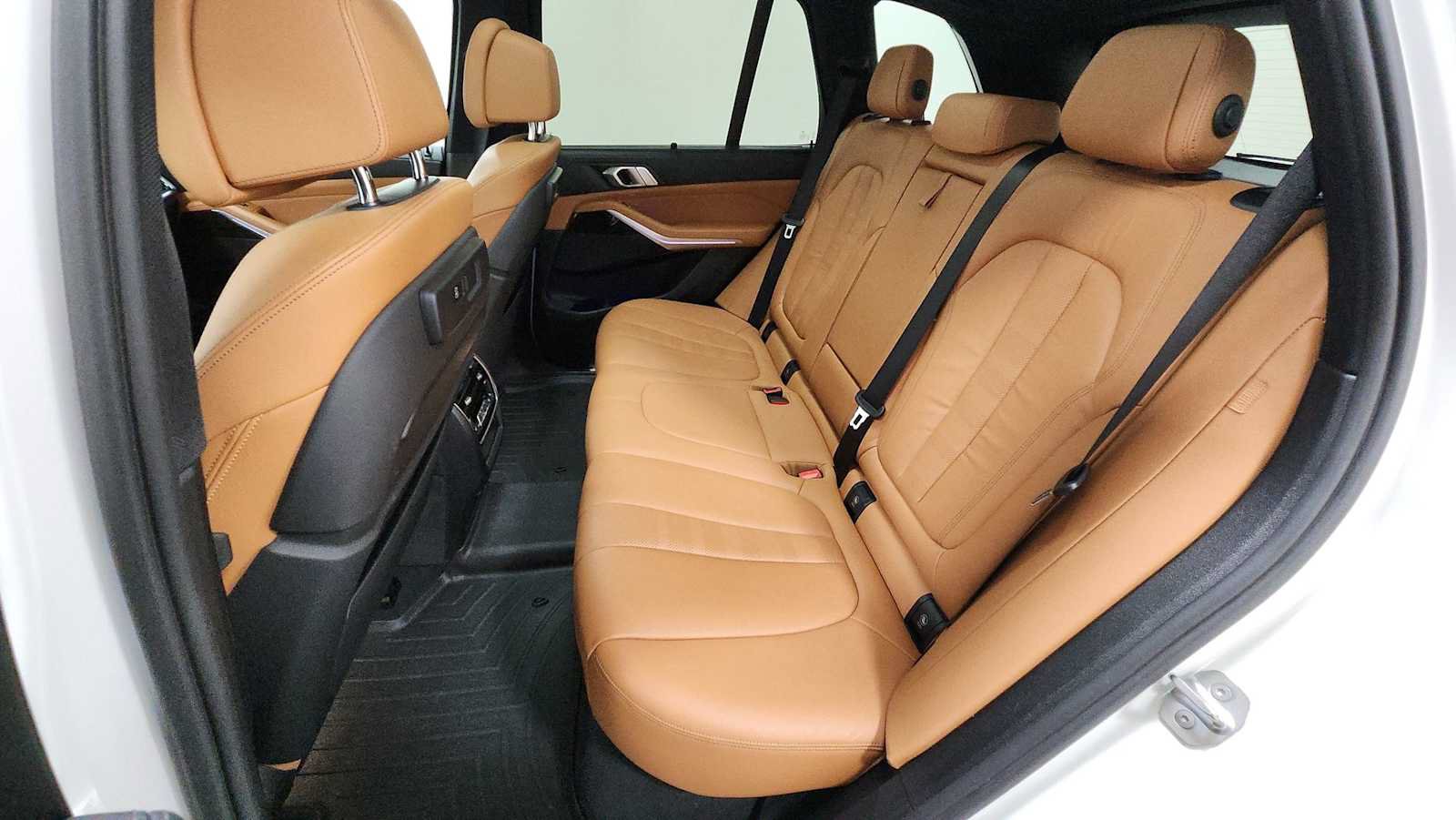 Used 2019 BMW X5 xDrive40i w/ Premium Package 2 AWD/4WD image 25