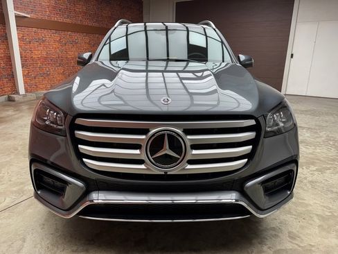 New 2025 Mercedes-Benz GLS 580 4MATIC image 8