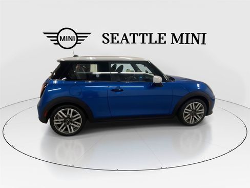 New 2026 MINI Cooper 2-Door Hardtop FWD image 12