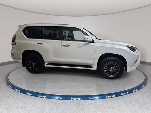 Certified 2023 Lexus GX 460 Premium w/ Premium Plus Package AWD/4WD image 4