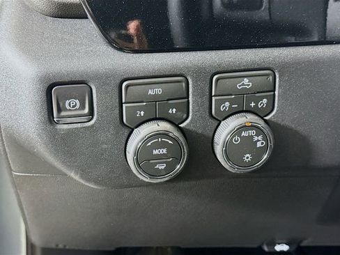 New 2026 Chevrolet Silverado 1500 LT AWD/4WD image 12