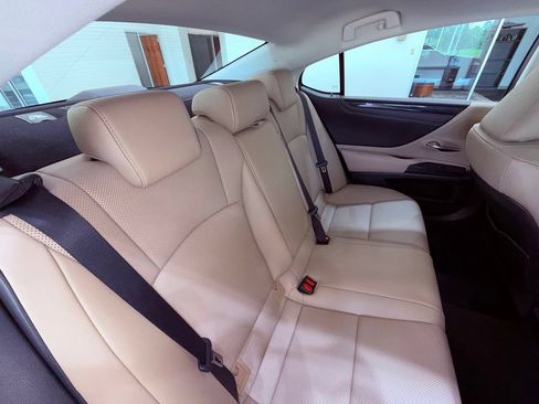 Used 2021 Lexus ES 350 w/ Accessory Package FWD image 14