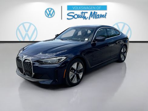 Used 2023 BMW i4 eDrive35 RWD image 3