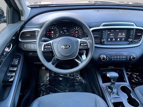 Used 2019 Kia Sorento L FWD image 6