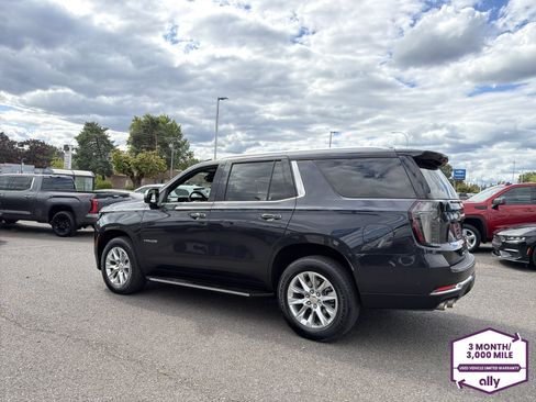 Used 2025 Chevrolet Tahoe Premier AWD/4WD image 3