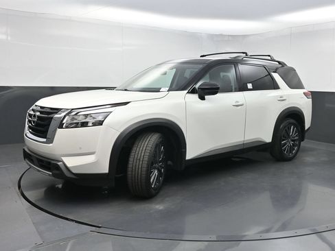 Used 2023 Nissan Pathfinder SL w/ SL Premium Package FWD image 24