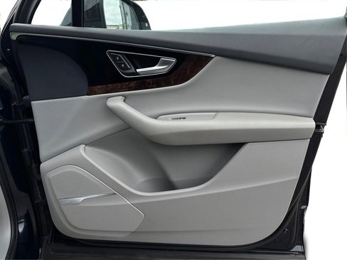 Used 2018 Audi Q7 3.0T Prestige image 23