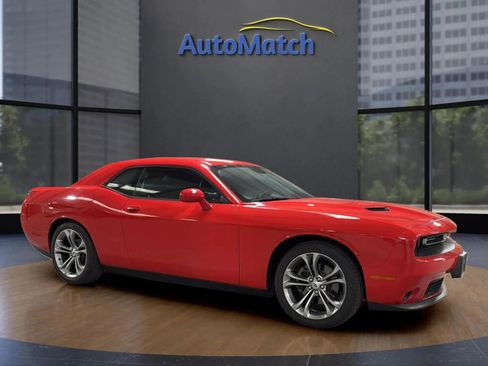 Used 2020 Dodge Challenger R/T image 11