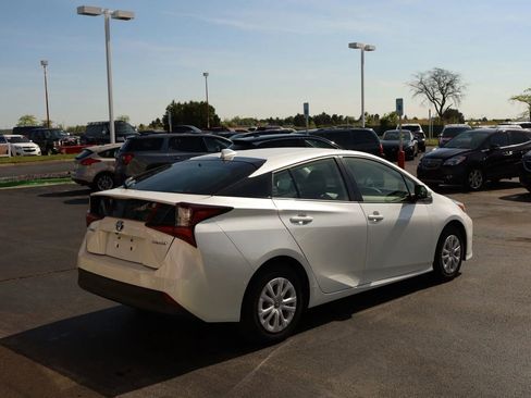 Used 2021 Toyota Prius LE FWD image 5