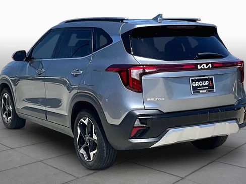 Used 2024 Kia Seltos EX FWD image 11