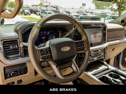Used 2026 Ford F450 Platinum w/ Platinum Plus Package image 16