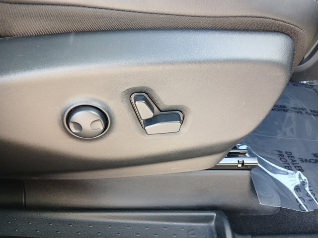 Used 2025 Chrysler Pacifica Limited FWD image 27