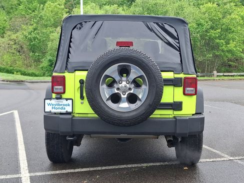 Used 2017 Jeep Wrangler Sport AWD/4WD image 6