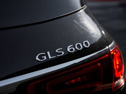 Used 2021 Mercedes-Benz Maybach GLS 600 Maybach GLS 600 image 12