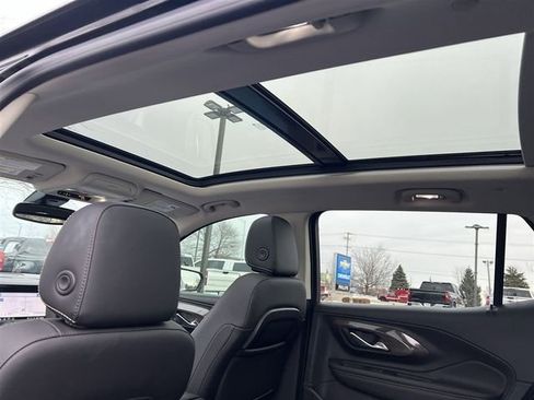 Certified 2022 GMC Terrain Denali image 28