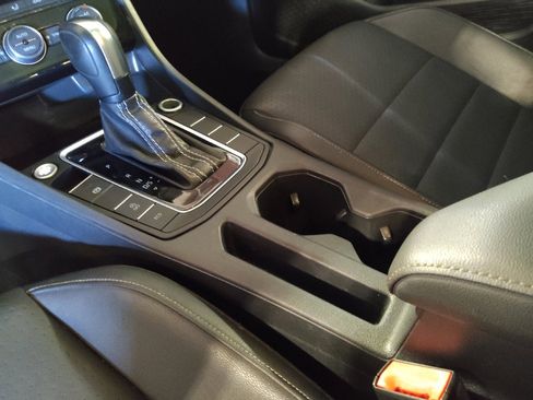 Used 2021 Volkswagen Jetta SE image 26