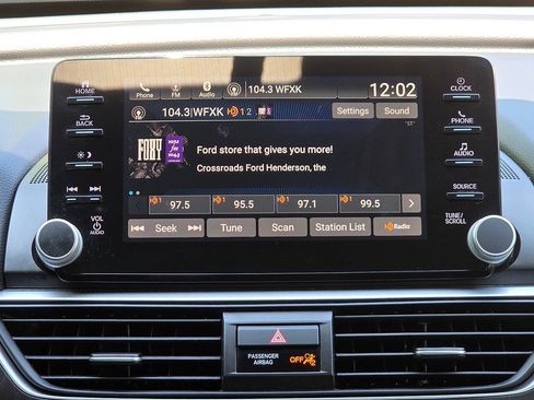 Used 2018 Honda Accord EX image 22