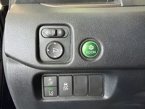 Used 2022 Honda Pilot Sport image 16