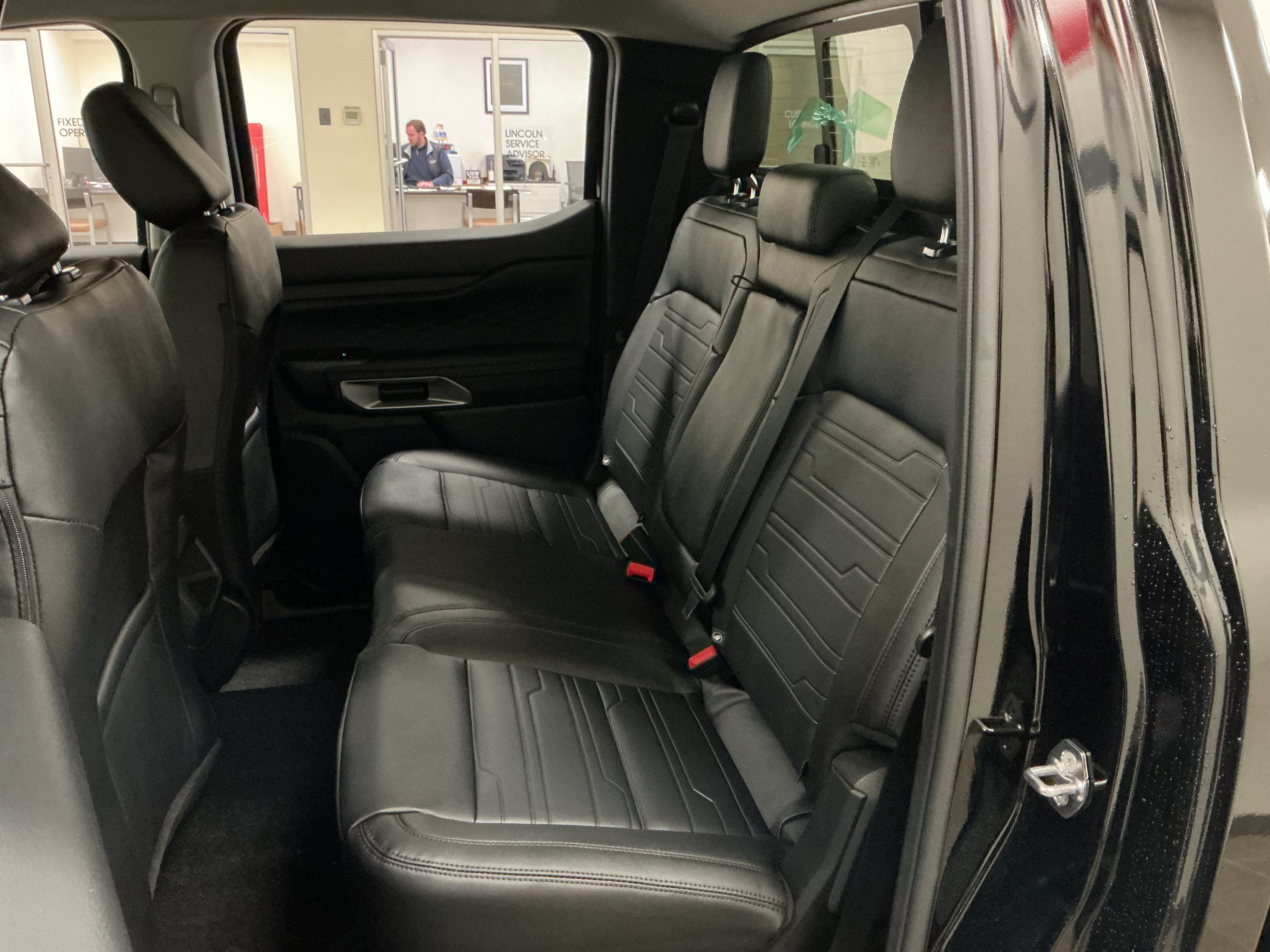 New 2026 Ford Ranger Lariat w/ Black Appearance Package AWD/4WD image 9