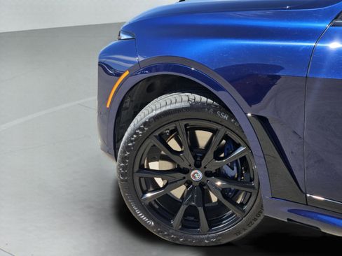 Used 2023 BMW X7 M60i w/ Executive Package image 31