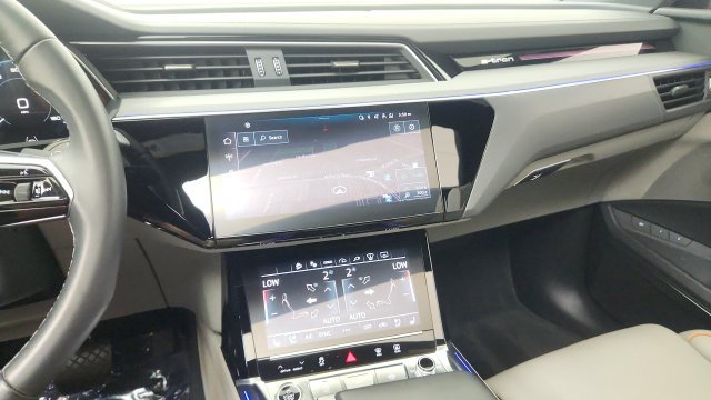 Used 2024 Audi Q8 e-tron Prestige AWD/4WD image 61