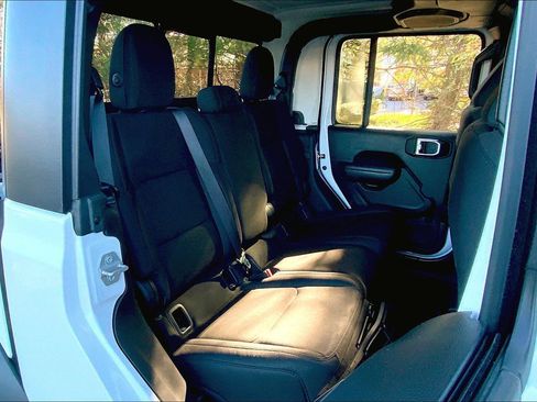 Used 2020 Jeep Gladiator Sport w/ Quick Order Package 24S AWD/4WD image 14