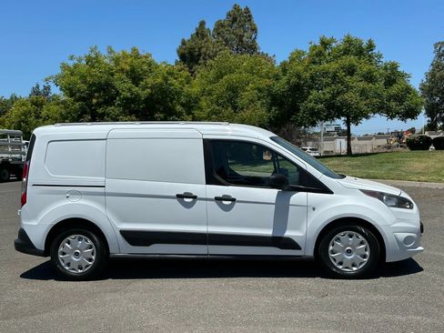 Used 2014 Ford Transit Connect XLT image 5