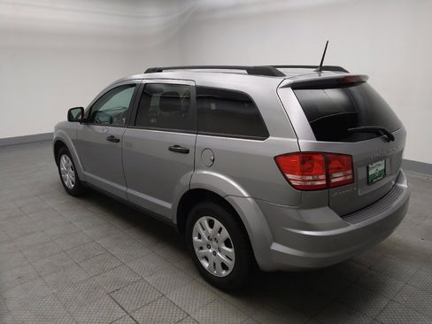 Used 2020 Dodge Journey SE FWD image 3