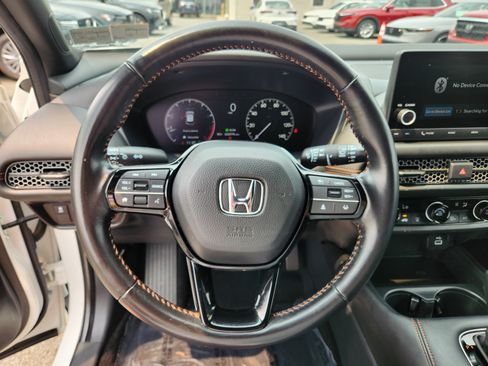 Certified 2025 Honda HR-V Sport image 18
