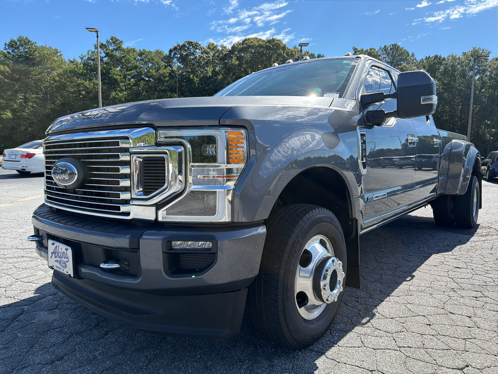 Used 2022 Ford F350 Limited AWD/4WD image 4