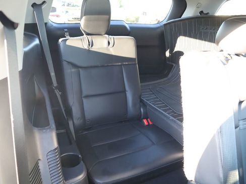 Used 2022 Ford Explorer XLT w/ Equipment Group 202A image 21