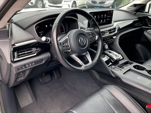 Used 2025 Acura MDX SH-AWD w/ Technology Package image 8
