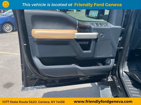 Used 2022 Ford F250 Lariat w/ Lariat Value Package AWD/4WD image 13